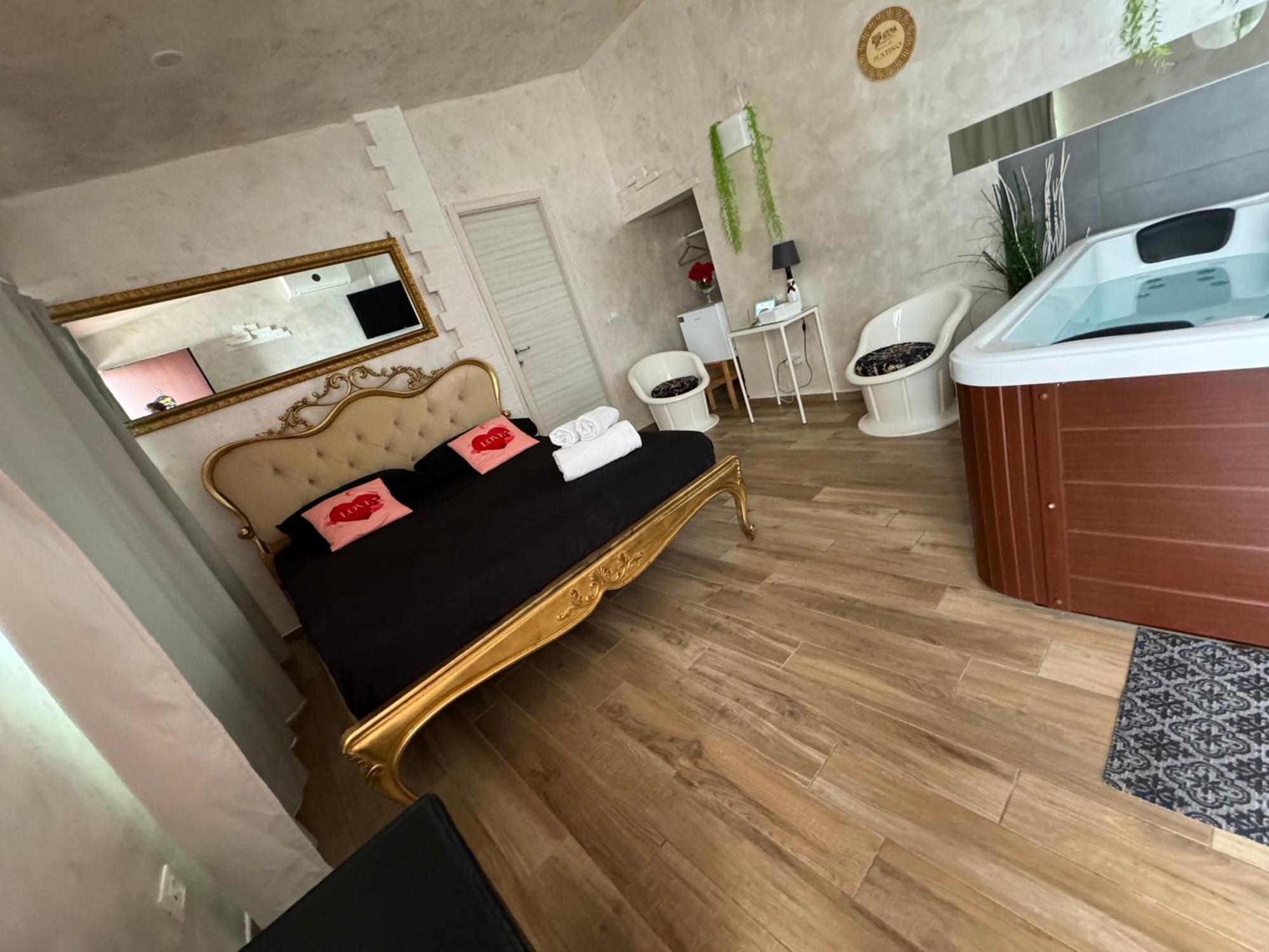 Atena B&B Apartments Platino San Silvestro  Zewnętrze zdjęcie